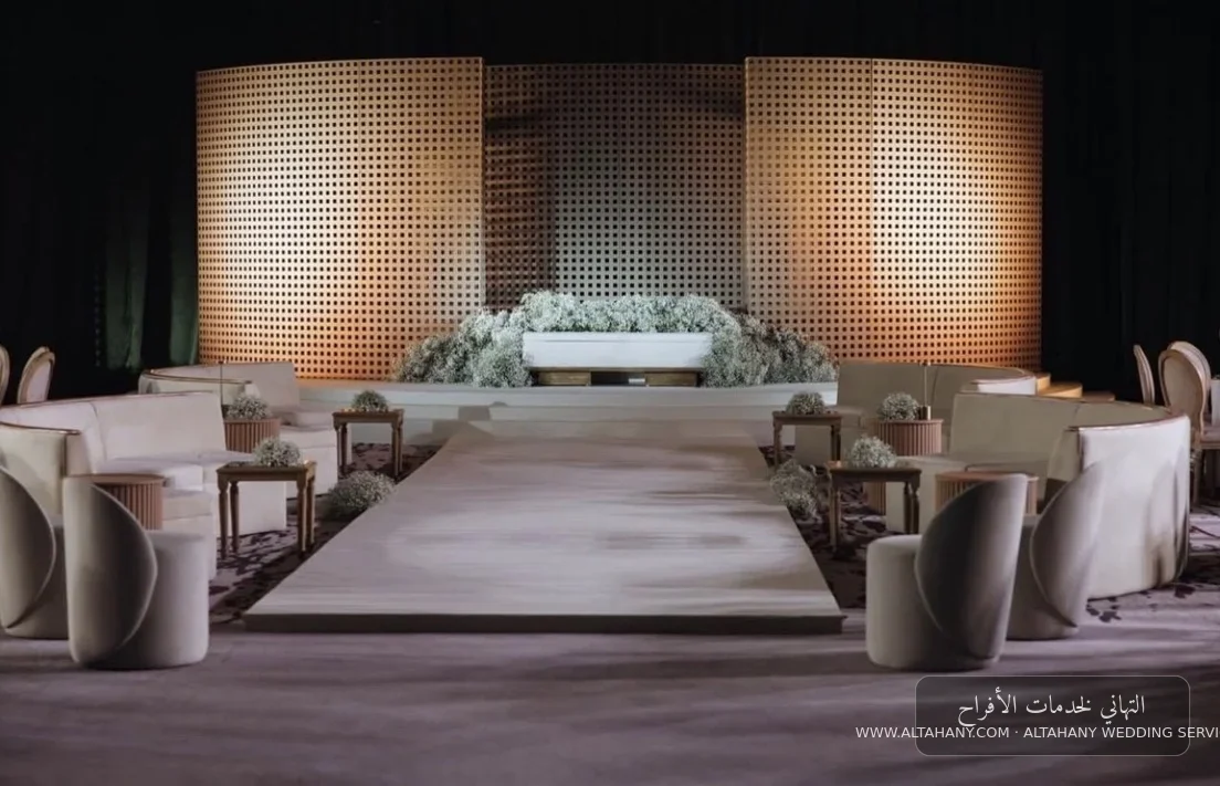 Illuminated Column Kosha with a Floral Walkway — design no. 164 — shot 7 of 9