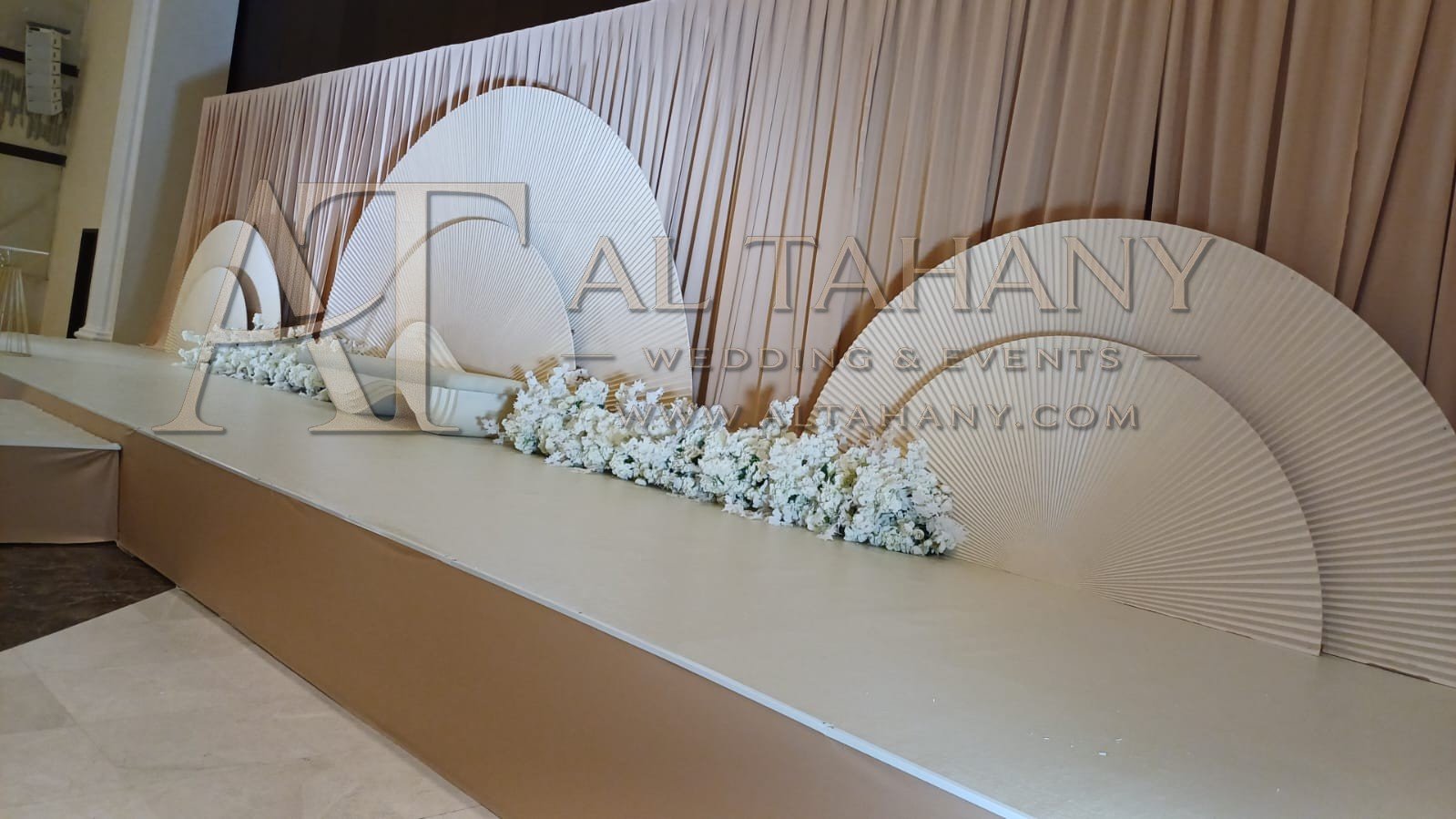 صورة من التهاني لخدمات الأفراح